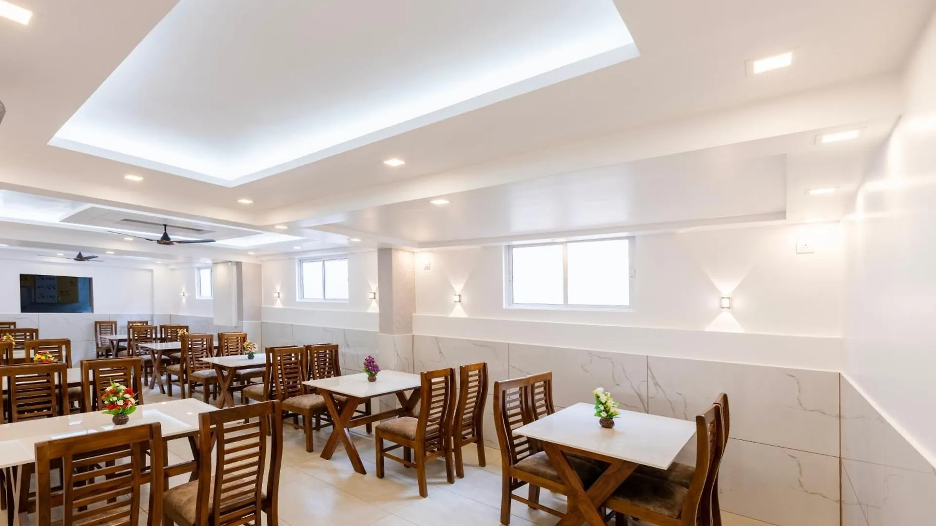 Treebo Premium Cochin Airport, 5 Min From Cochin Airport Hotel Kochi