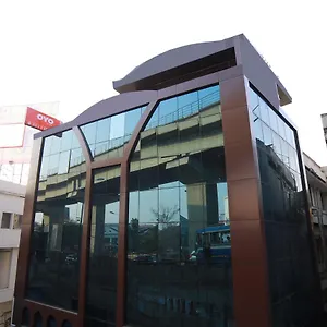 *** Hotel Oyo 7771 Ern Station India